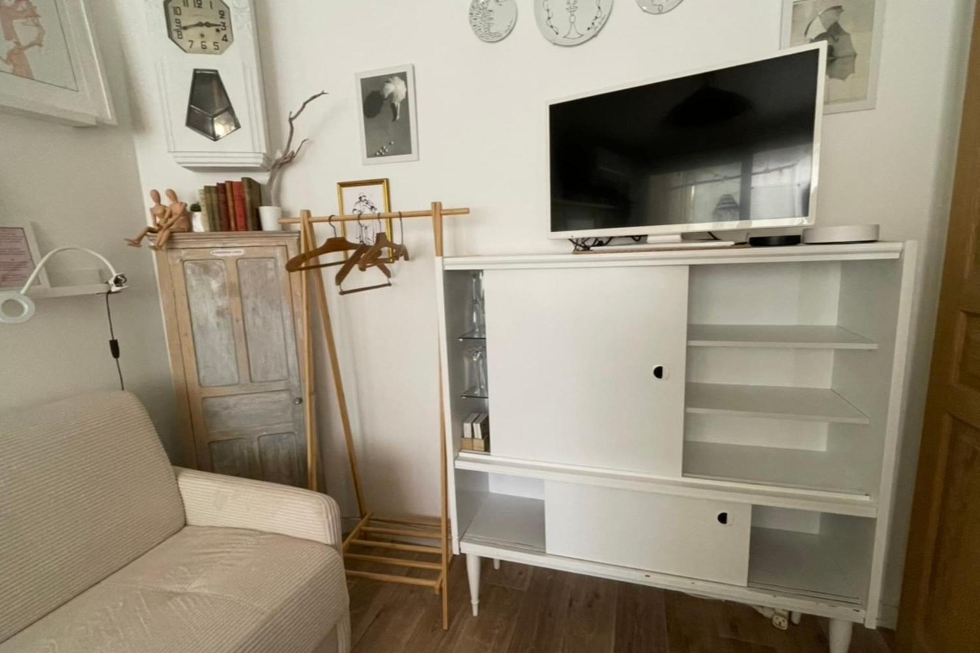Charming Air-Conditioned One-Bedroom 150M From Cavaliere Beach Льо Лаванду Екстериор снимка